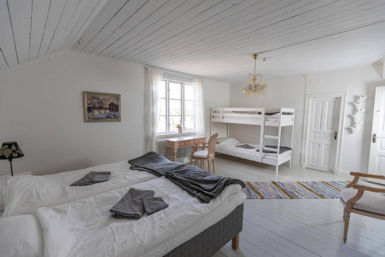 Lyrsta R B&B Lyrestad Экстерьер фото