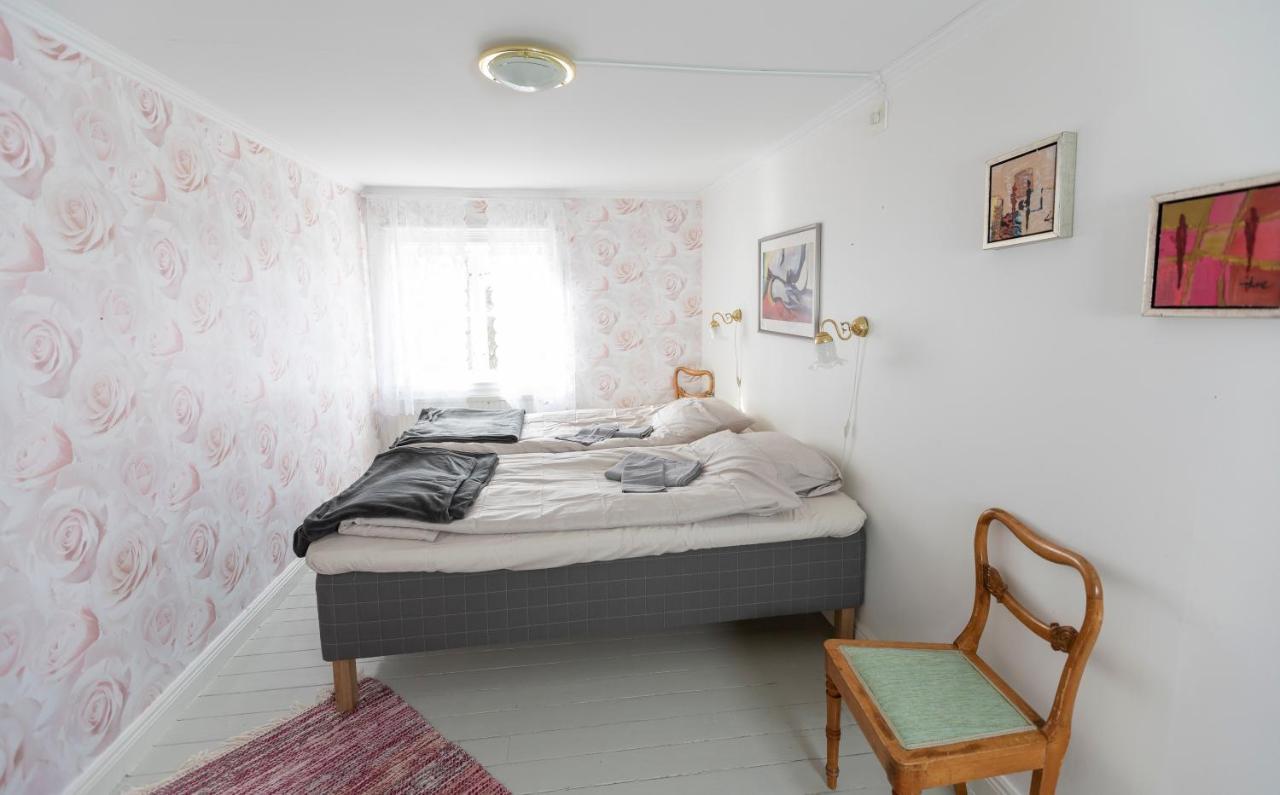 Lyrsta R B&B Lyrestad Экстерьер фото